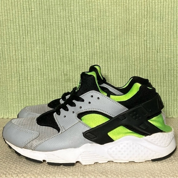 Nike Youth Air Huarache Run Grey Running Sneakers Shoes Sizes US 7Y & Wmns 8.5 - Picture 2 of 11